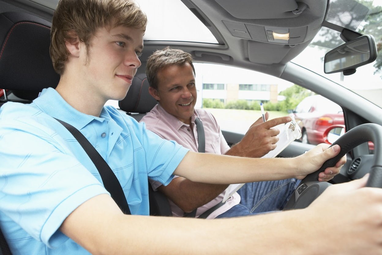 automatic-driving-lessons-in-romford